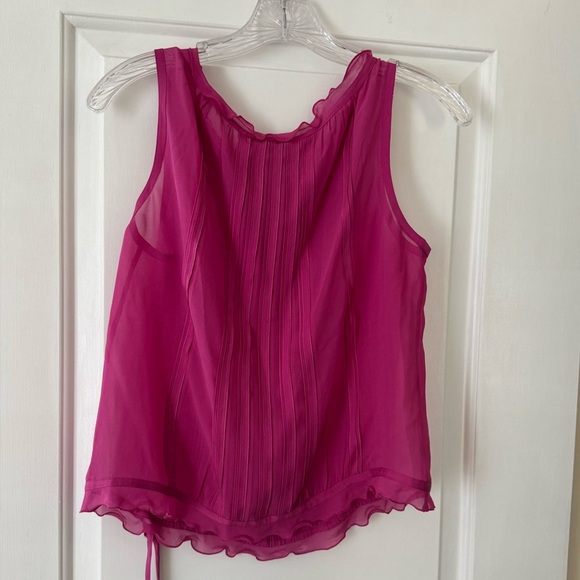 💥Ann Taylor Magenta Pleated Sleeveless Top - Picture 6 of 8
